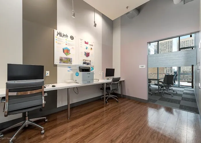 Jeffjack Heated Pool Penthouse In Chicago's West Loop Chicago